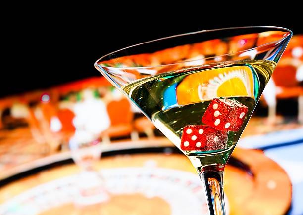 Studio dealer langsung dengan meja blackjack dan roulette